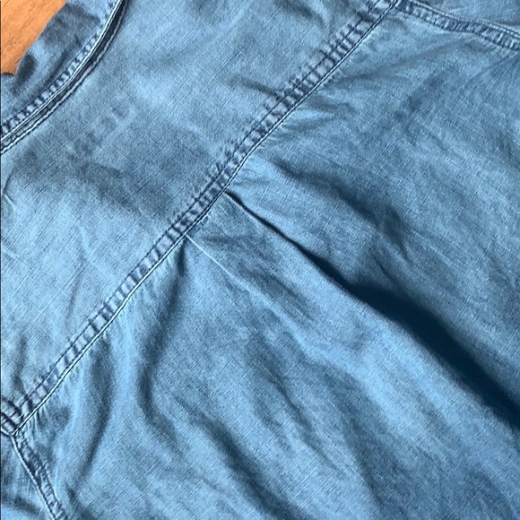 Target Merona Blue-Jean V-neck Button up - Picture 5 of 6